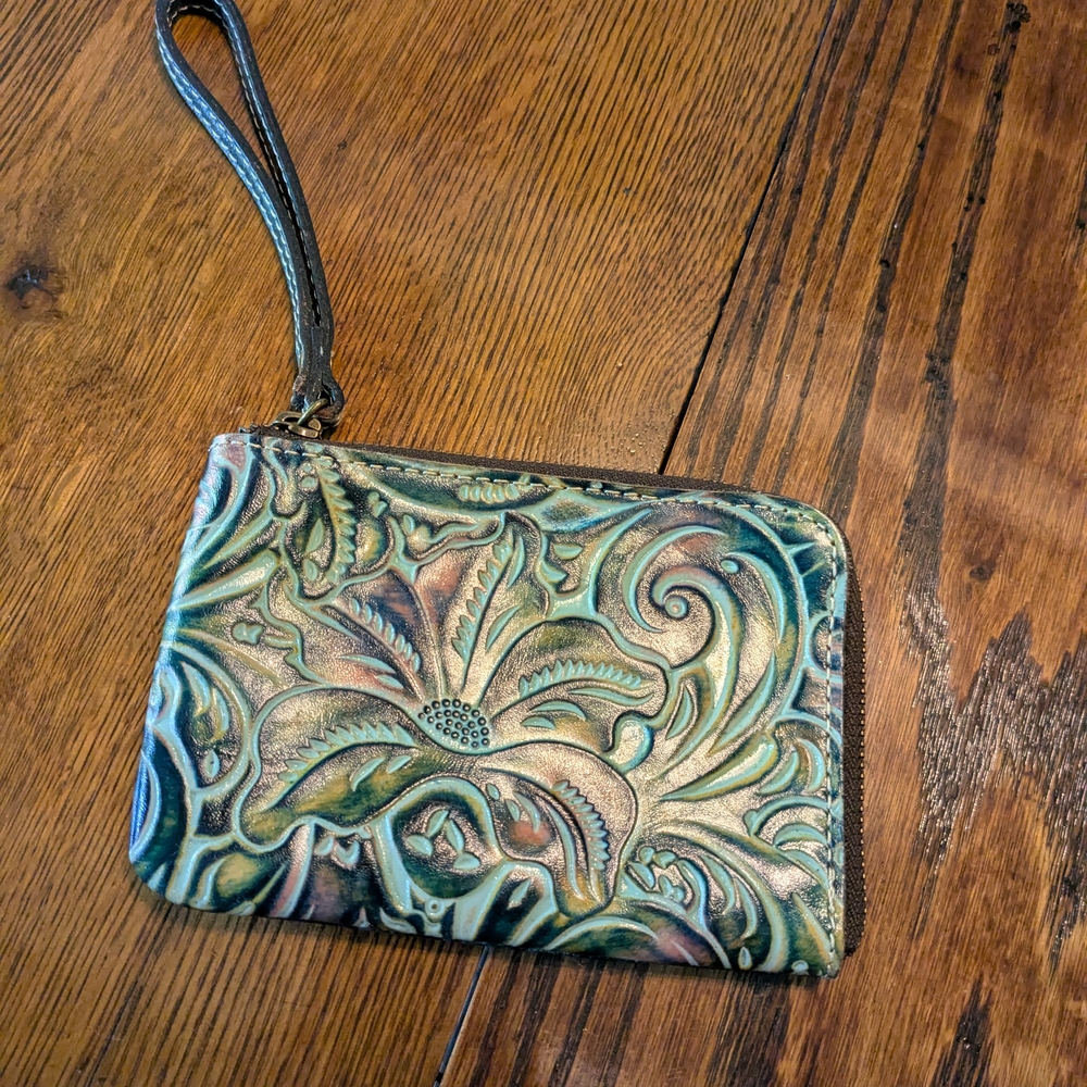 Patricia Nash Floral Embossed Key & Card Holder - Green and Gold